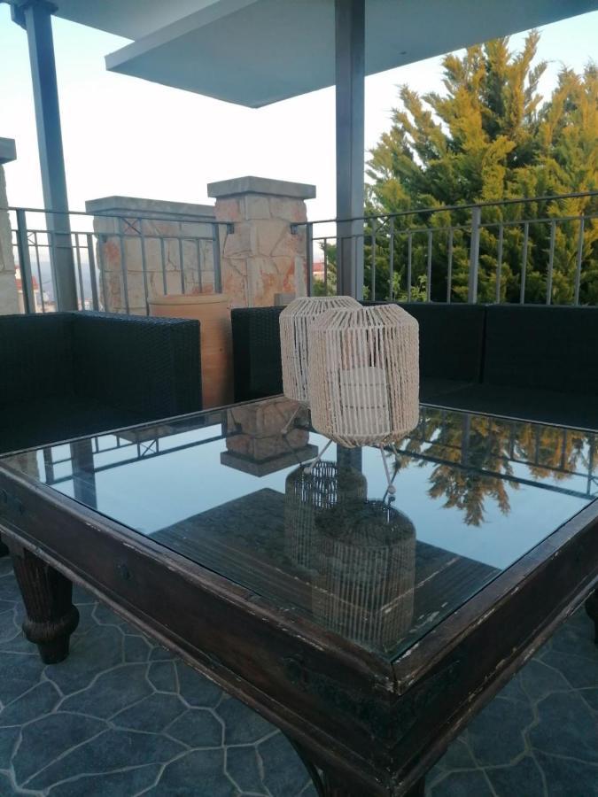 Villa Angela Dhrousha Luaran gambar